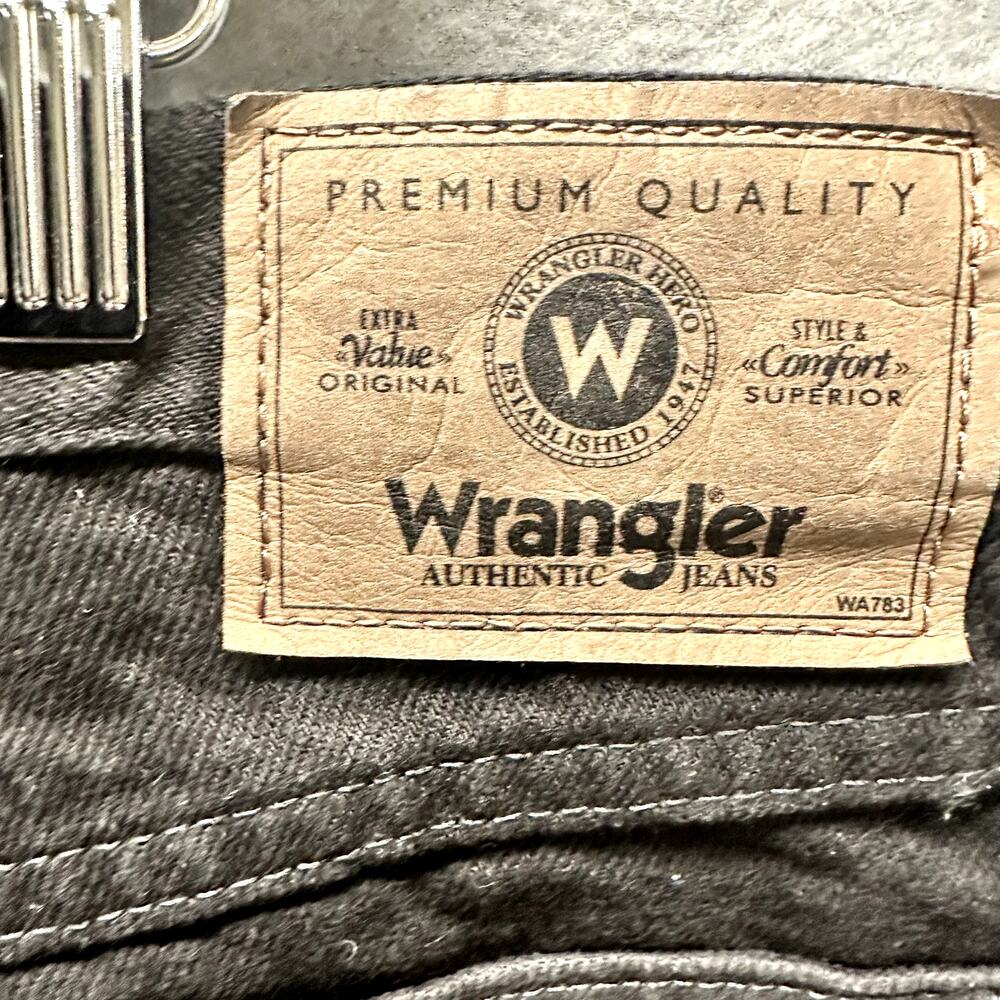 Vintage Wrangler Jeans Mens 42x30 ACTUAL Black Relaxed Fit Denim - Picture 8 of 8